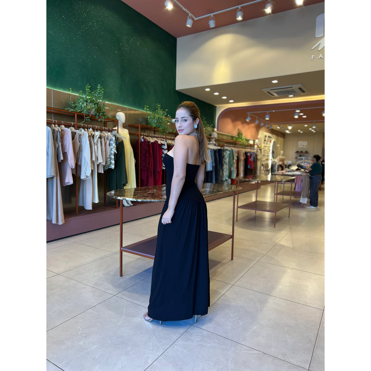 Vestido Groovy Longo Canelado Com Fenda