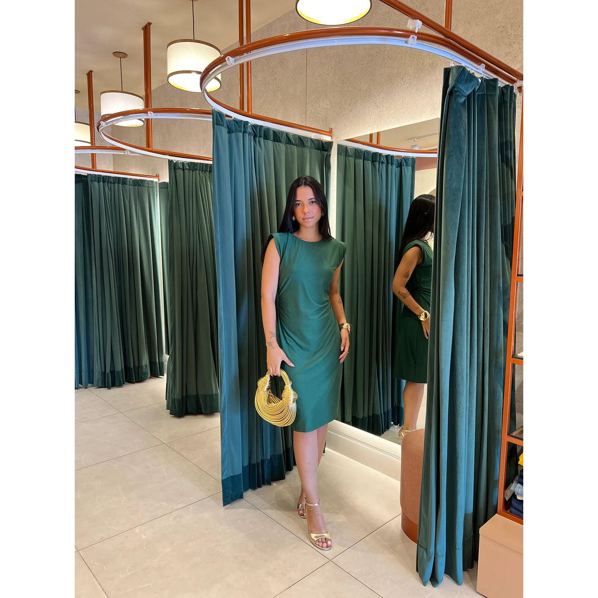 Vestido Lunender Clássico Com Ombreiras