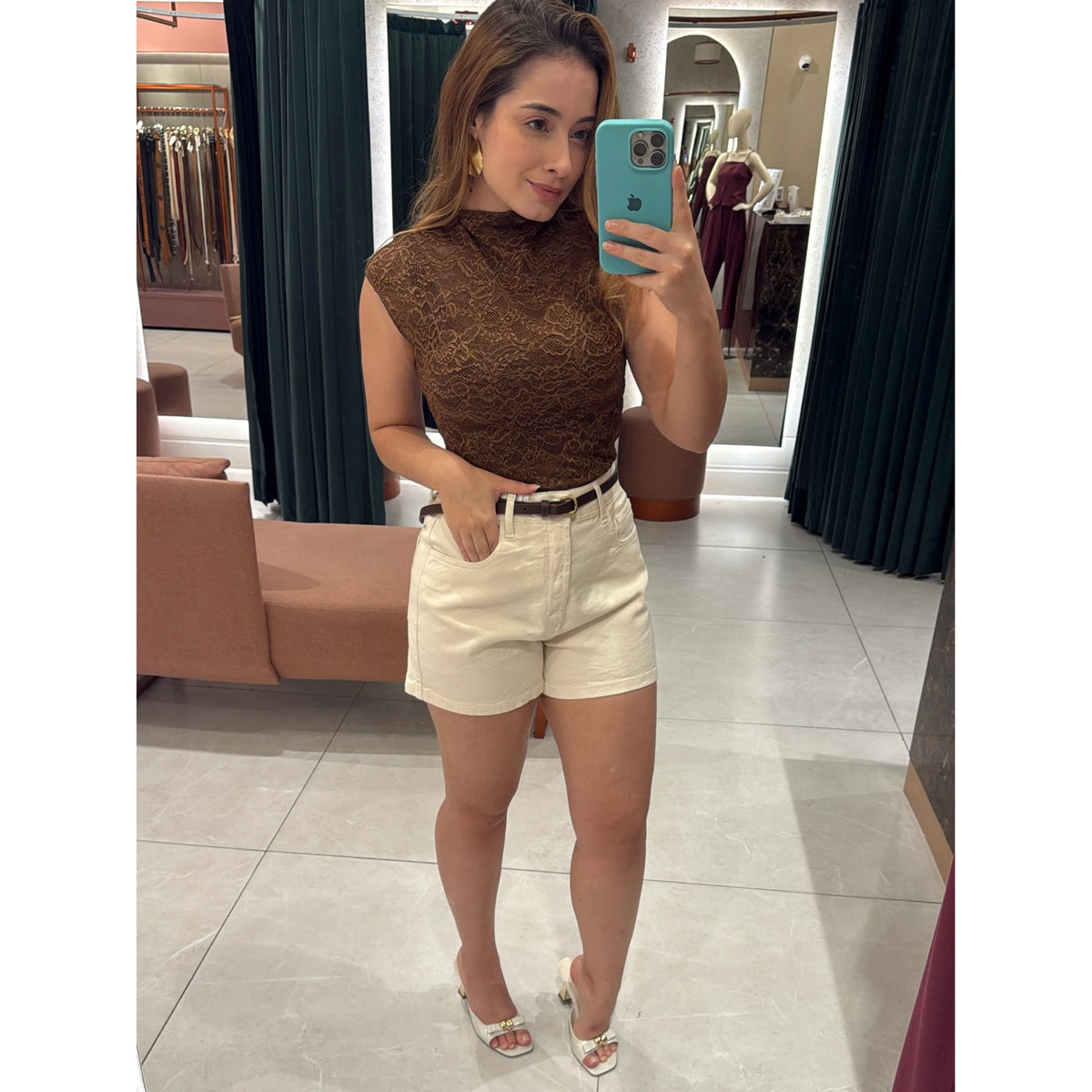 Blusa Lança Perfume Em Renda