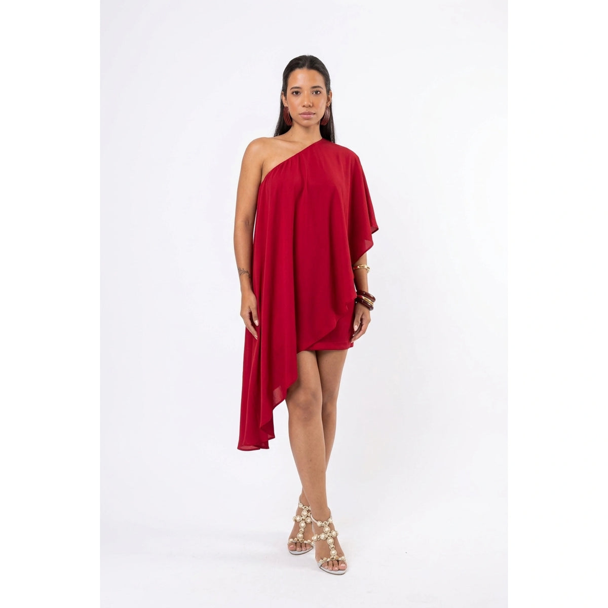 Conjunto em Blusa Alongada Assimétrica e Saia