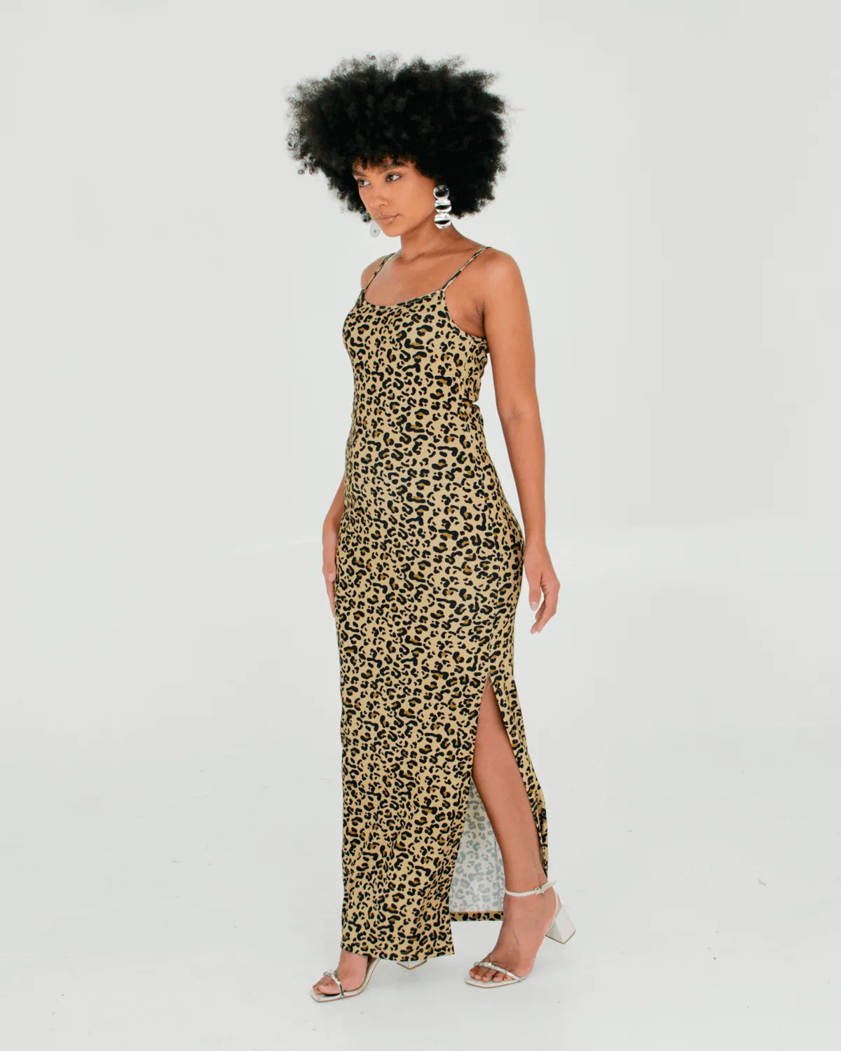 VESTIDO GROOVY 54848 ONCINHA P