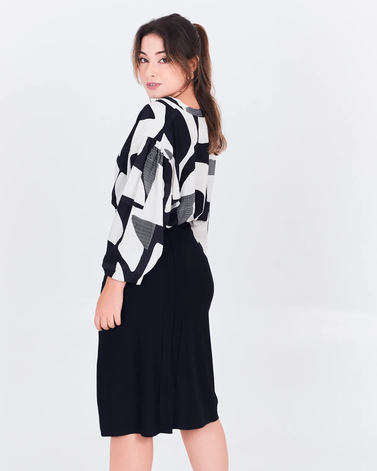 BLUSA LUNENDER 67442 PRETO GG