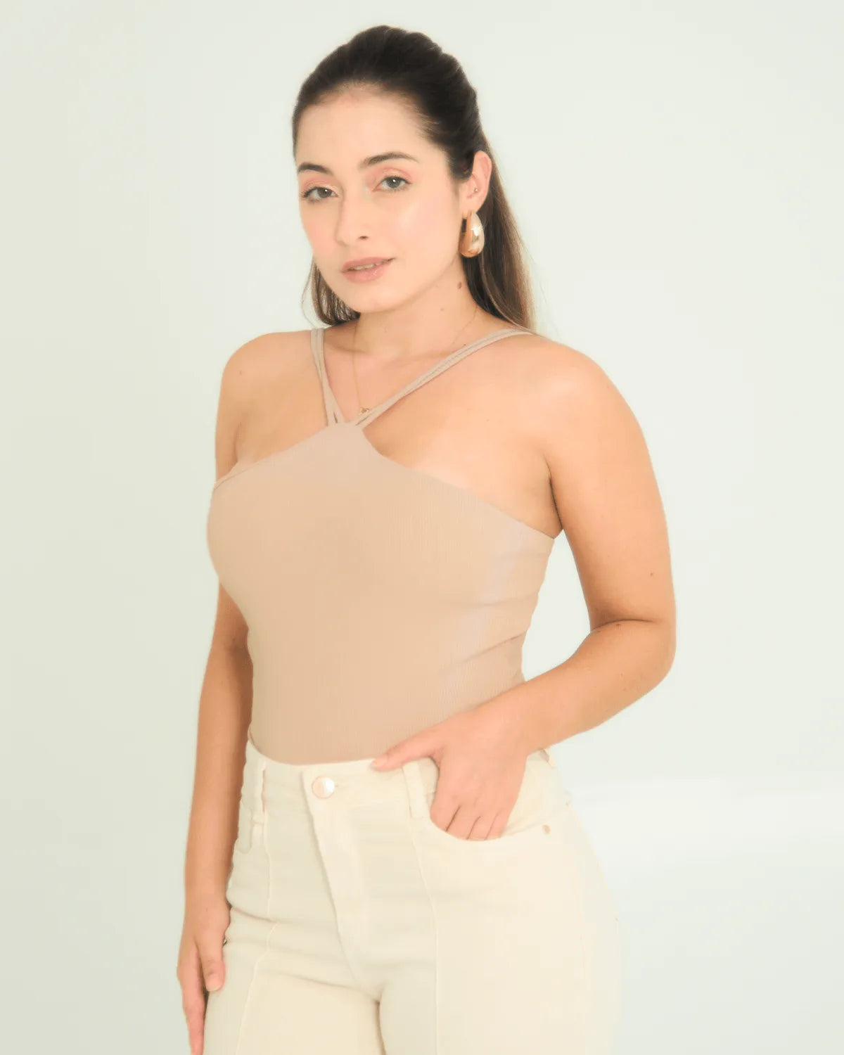 CROPPED K2B 010700048