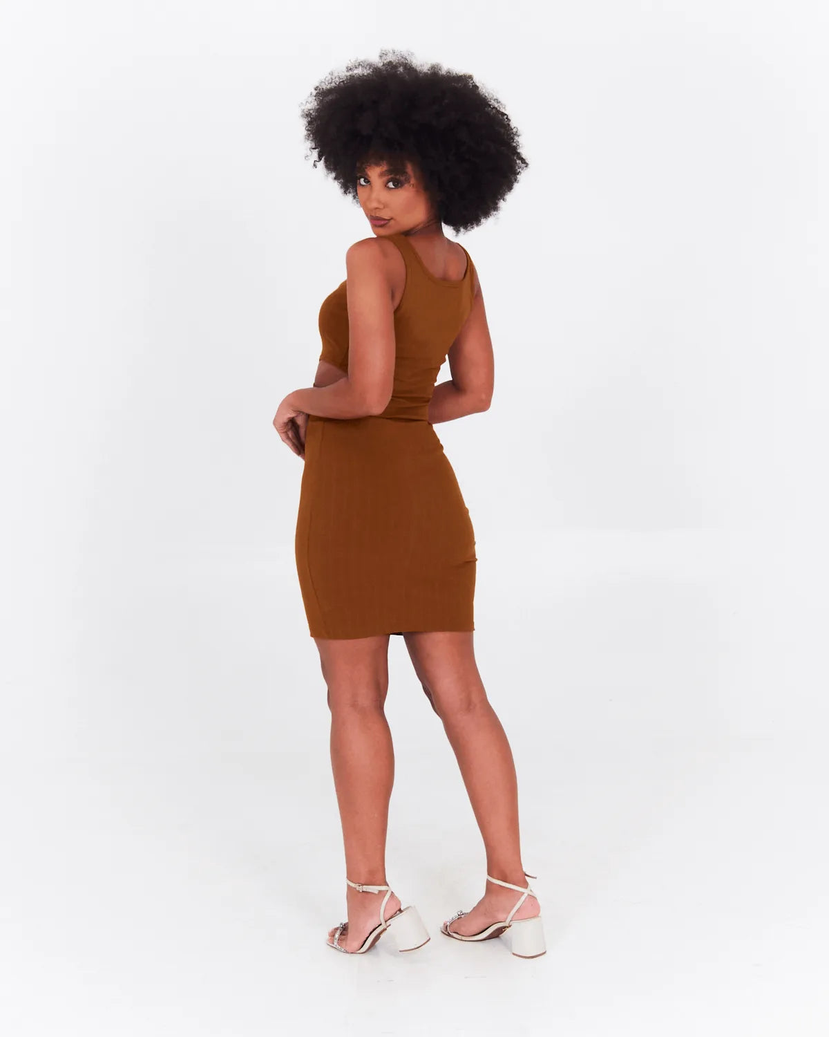 VESTIDO GROOVY 44720 AREIA QUEIMADA G